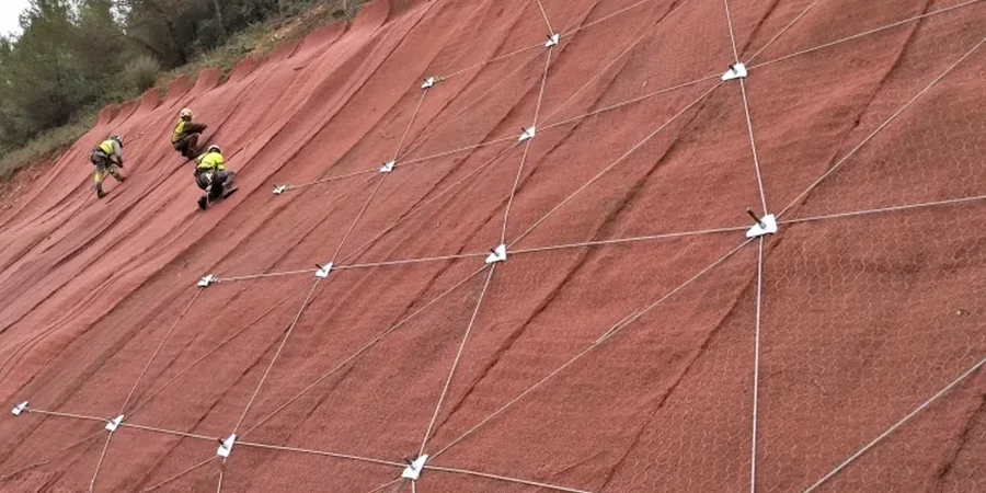 Análisis de estabilidad de taludes en La Pintana: Diagnóstico técnico para suelos complejos